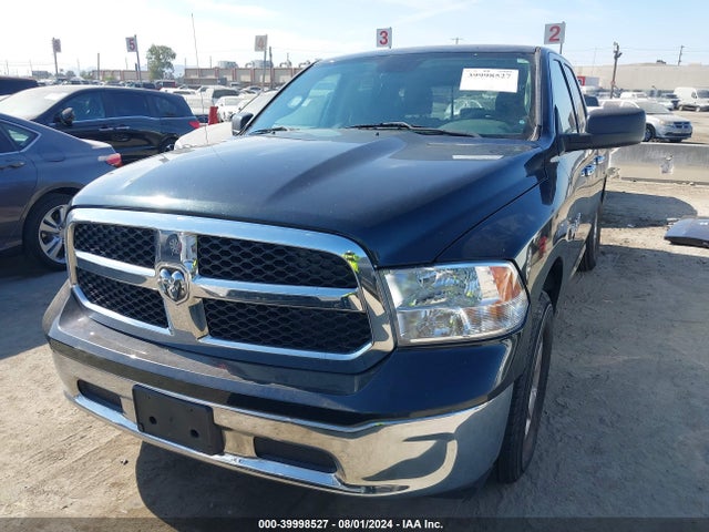 1C6RR6GT7JS126921 RAM 1500 Slt Quad Cab 4x2 6'4 Box
