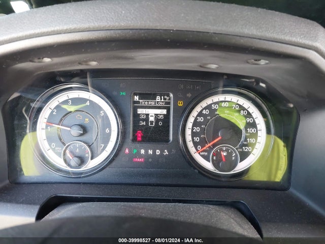 1C6RR6GT7JS126921 RAM 1500 Slt Quad Cab 4x2 6'4 Box