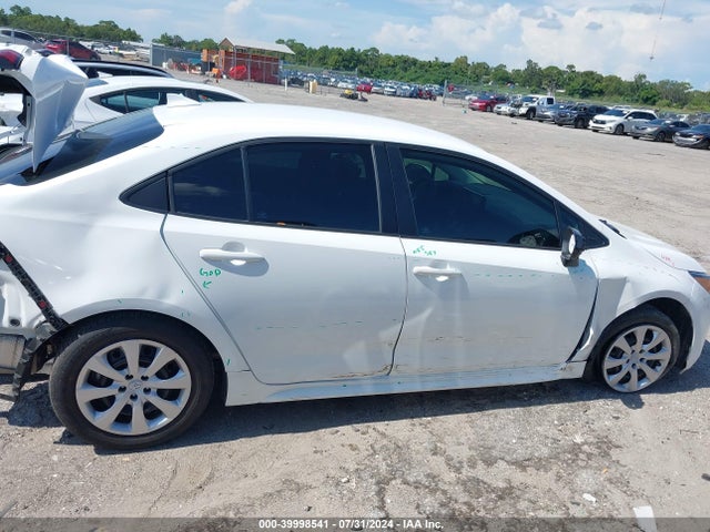 Toyota COROLLA LE 2022 5YFEPMAE3NP356443 Image 13