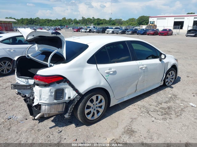 Toyota COROLLA LE 2022 5YFEPMAE3NP356443 Image 4
