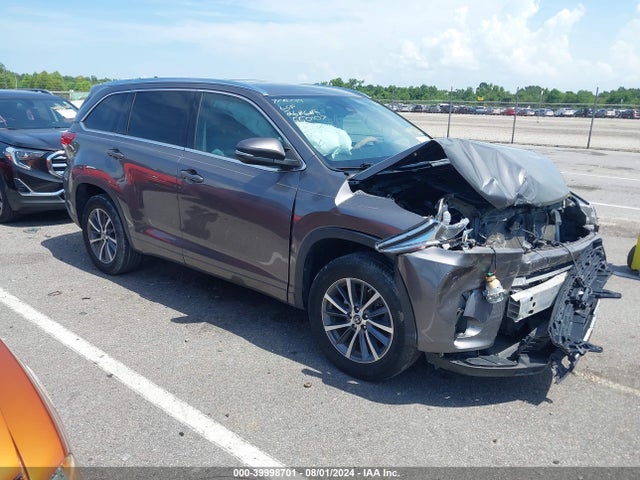 5TDKZRFH6JS550107 Toyota Highlander Se/xle