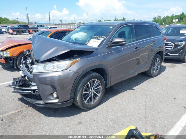 5TDKZRFH6JS550107 Toyota Highlander Se/xle