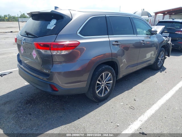 5TDKZRFH6JS550107 Toyota Highlander Se/xle