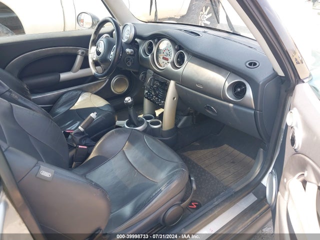2003 MINI COOPER S WMWRE33403TD68822 Photo 4