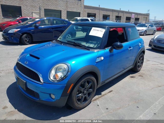 2010 MINI COOPER S WMWMF7C50ATZ72226 Photo 1