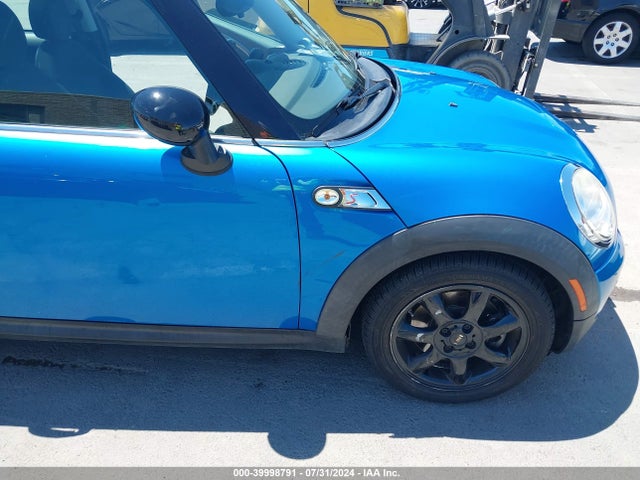 2010 MINI COOPER S WMWMF7C50ATZ72226 Photo 5