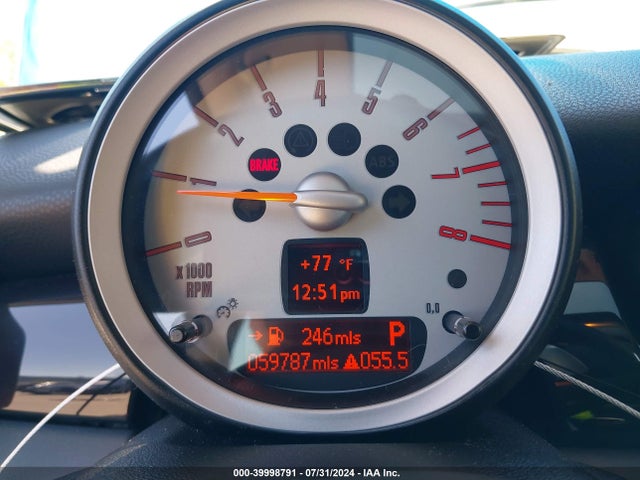 2010 MINI COOPER S WMWMF7C50ATZ72226 Photo 6