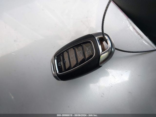 5NPLM4AG7MH004057 Hyundai ELANTRA SEL