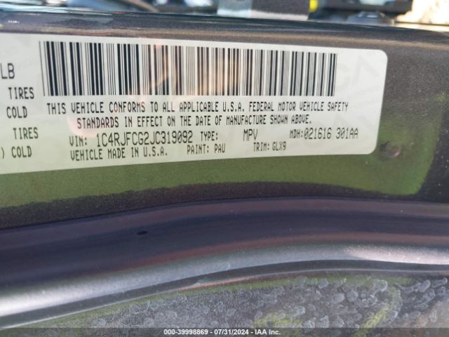 1C4RJFCG2JC319092 Jeep Grand Cherokee Overland 4x4