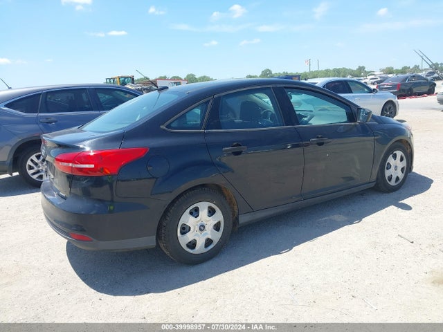 Ford FOCUS S 2016 1FADP3E23GL314815 Image 4