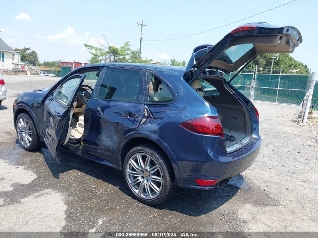 2013 PORSCHE CAYENNE WP1AD2A22DLA79663 Photo 2