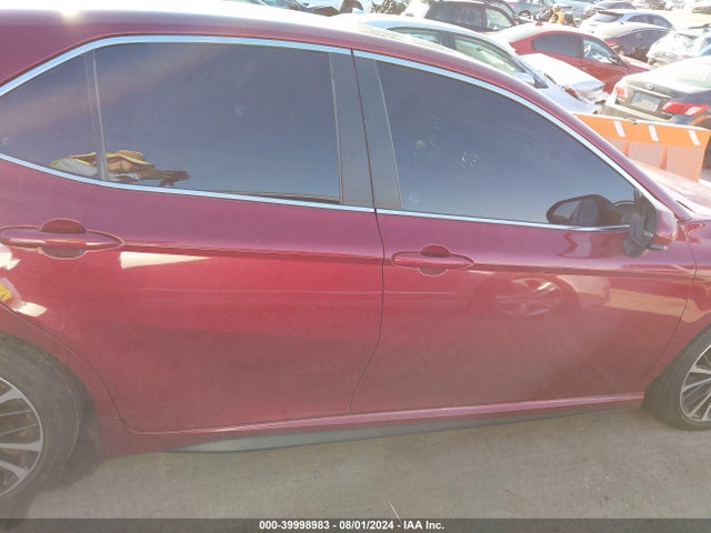 Toyota CAMRY SE 2018 4T1B11HK2JU609100 Image 13