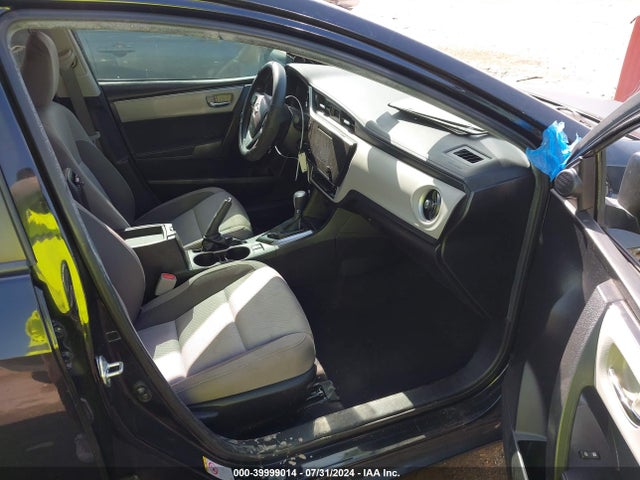 Toyota COROLLA LE 2018 5YFBURHE6JP826098 Image 5
