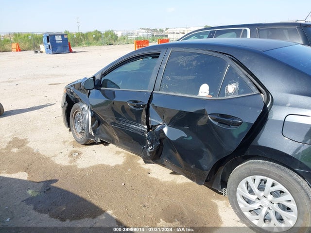 Toyota COROLLA LE 2018 5YFBURHE6JP826098 Image 6