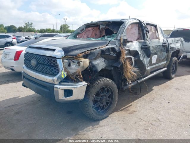 5TFDW5F16JX771942 Toyota Tundra Sr5 5.7l V8
