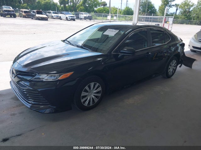 Toyota CAMRY L 2018 4T1B11HKXJU052971 Image 2