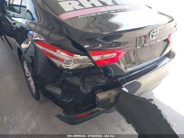 Toyota CAMRY L 2018 4T1B11HKXJU052971 Image 6