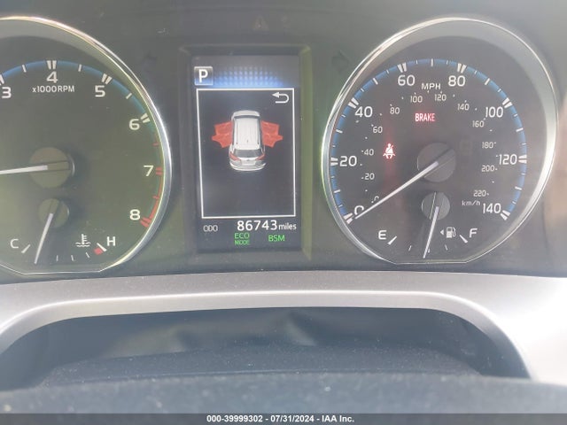 Toyota Rav4 Limited 2018 JTMYFREV4JD131615 Image 7