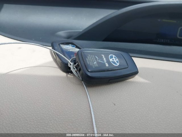 JTDKBRFUXG3001649 Toyota Prius Two