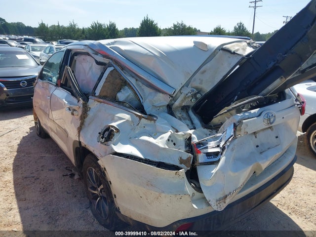 Toyota Highlander Xle 2019 5TDKZRFH6KS554465 Image 18