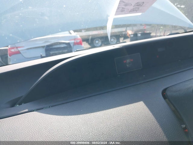 Toyota Prius Two 2018 JTDKBRFU7J3591509 Image 14