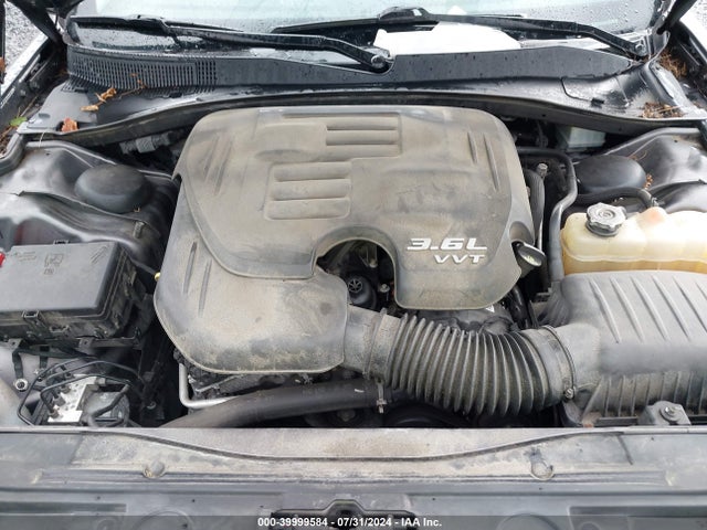 Chrysler 300c Awd 2017 2C3CCAKG3HH582563 Image 10