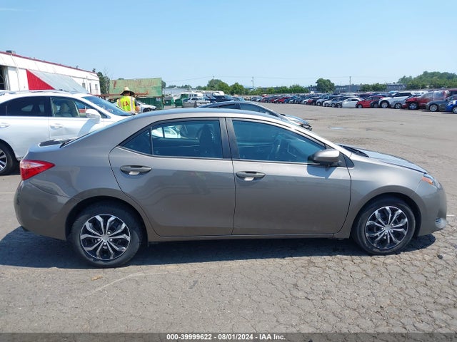 Toyota COROLLA LE 2018 2T1BURHE4JC081528 Image 13