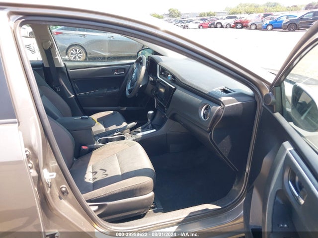 Toyota COROLLA LE 2018 2T1BURHE4JC081528 Image 5