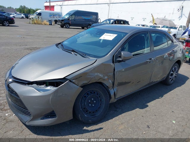 Toyota COROLLA LE 2018 2T1BURHE4JC081528 Image 6