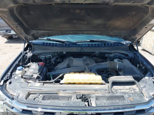 1FMJU1JT2KEA24499 Ford Expedition Xlt