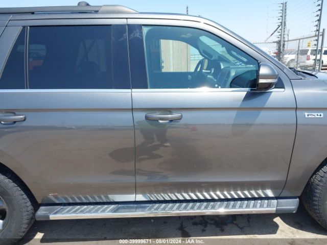 1FMJU1JT2KEA24499 Ford Expedition Xlt