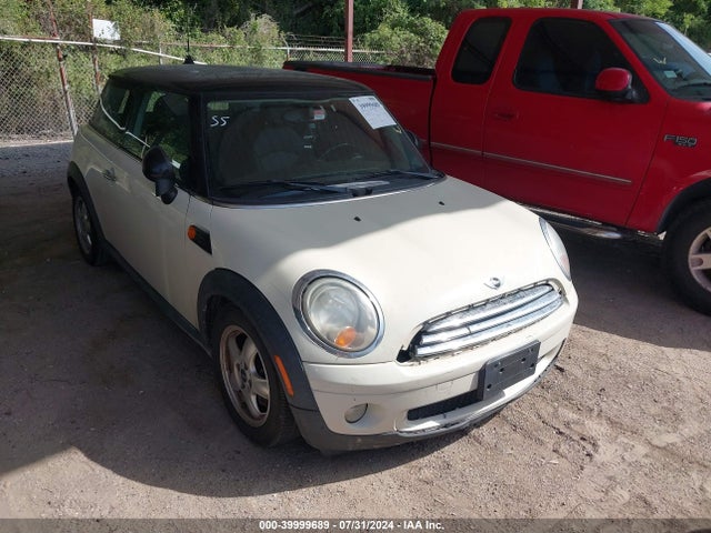 2009 MINI COOPER WMWMF33559TW70046 Photo 0
