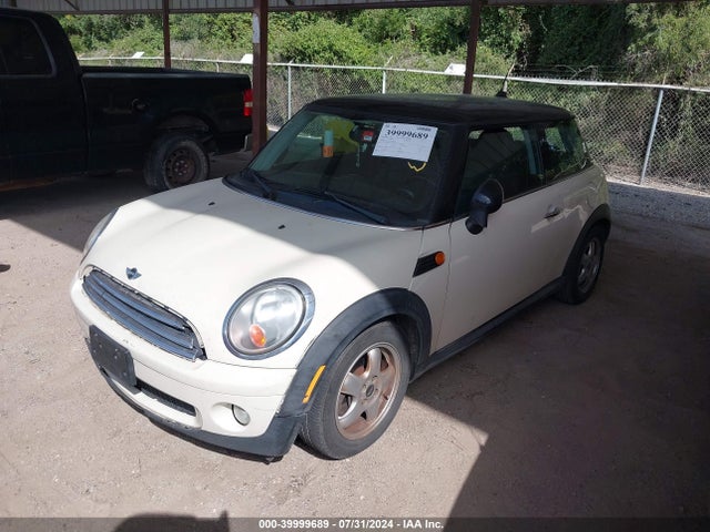 2009 MINI COOPER WMWMF33559TW70046 Photo 1