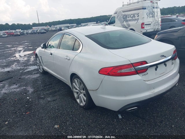 2013 JAGUAR XF SAJWJ0EF0D8S82198 Photo 2
