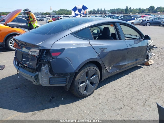 Tesla Model 3 Long Range Dual Motor All-wheel Drive 2022 5YJ3E1EB6NF361370 Image 4