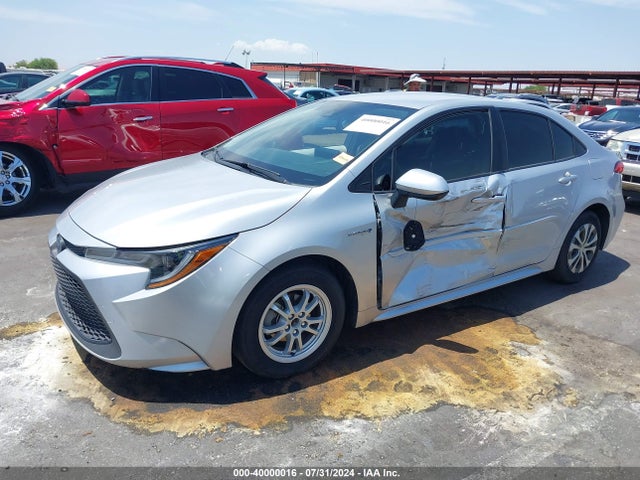 Toyota Corolla Hybrid Le 2021 JTDEAMDE6MJ013609 Image 2