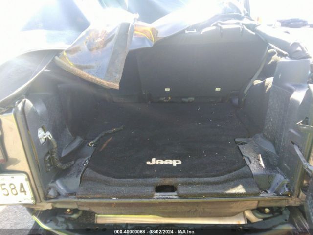 1C4BJWDGXGL226135 Jeep Wrangler Unlimited Sport