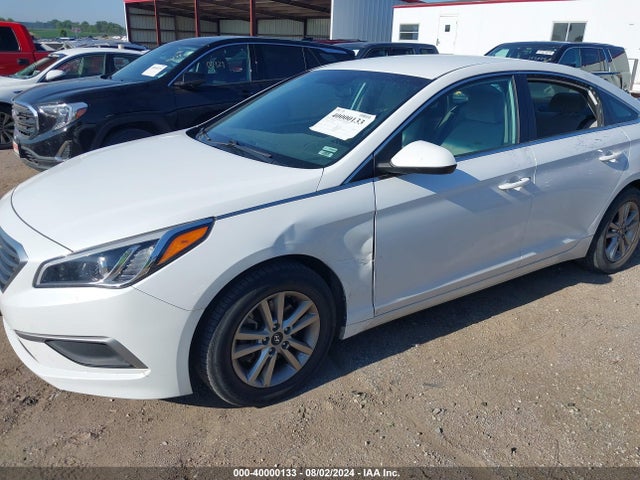 Hyundai SONATA SE 2016 5NPE24AF5GH299850 Image 12