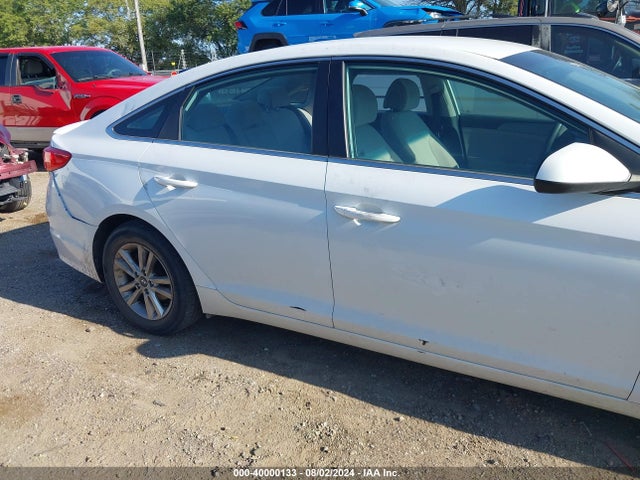 Hyundai SONATA SE 2016 5NPE24AF5GH299850 Image 13