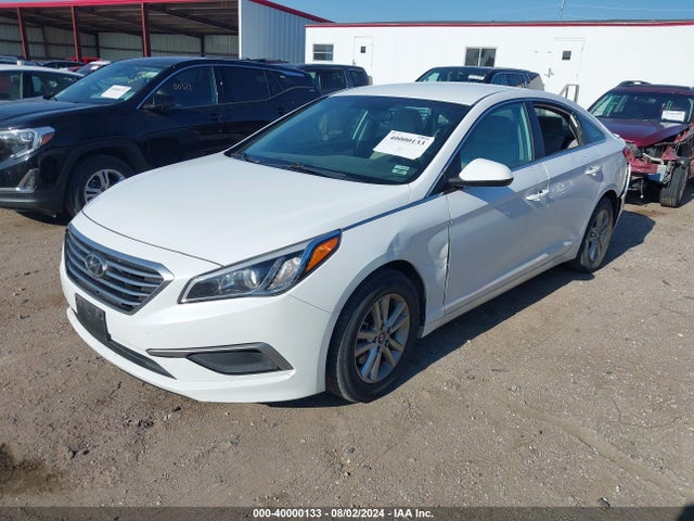 Hyundai SONATA SE 2016 5NPE24AF5GH299850 Image 2