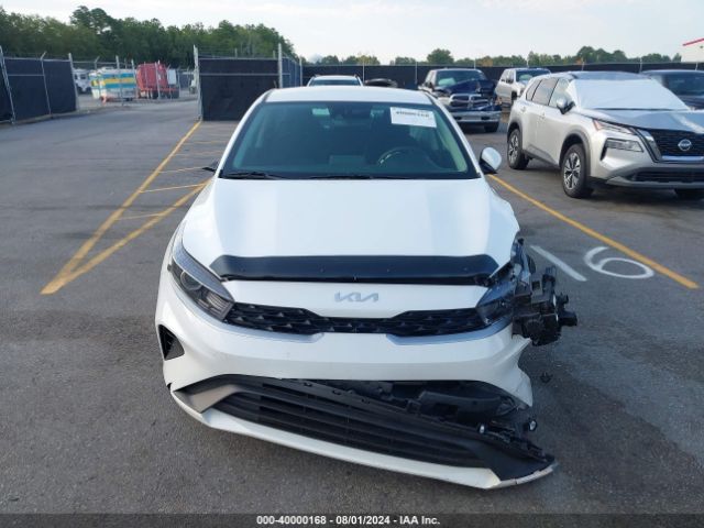 3KPF24AD7PE693843 KIA Forte Lxs