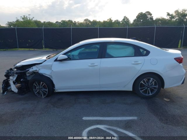 3KPF24AD7PE693843 KIA Forte Lxs