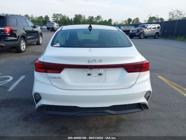 3KPF24AD7PE693843 KIA Forte Lxs
