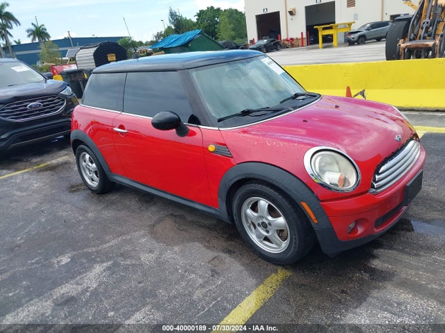 2010 MINI COOPER WMWMF3C51ATU77333 Photo 0