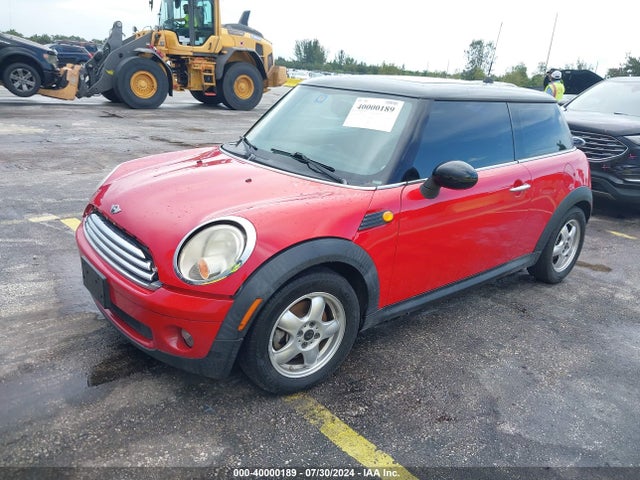 2010 MINI COOPER WMWMF3C51ATU77333 Photo 1
