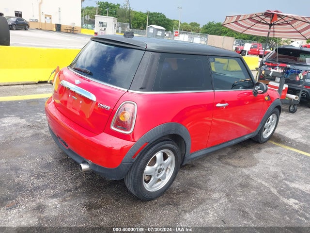 2010 MINI COOPER WMWMF3C51ATU77333 Photo 3