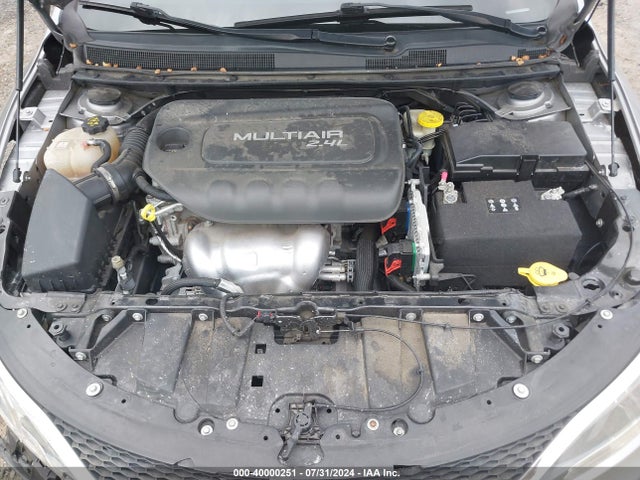 1C3CCCAB3GN173177 Chrysler 200 Limited