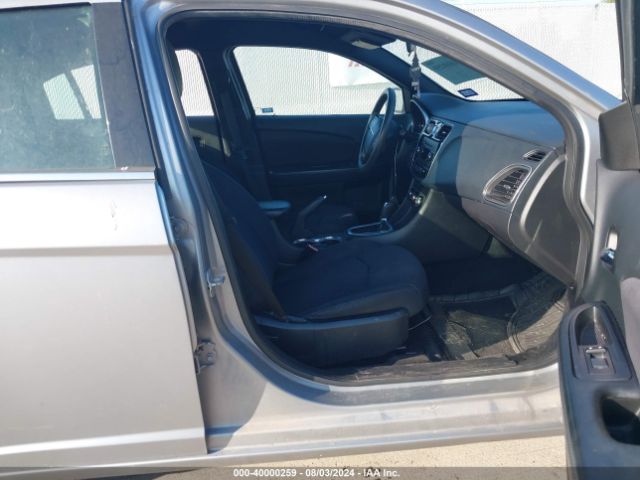 2013 CHRYSLER 200 1C3CCBAB3DN646579 Photo 4