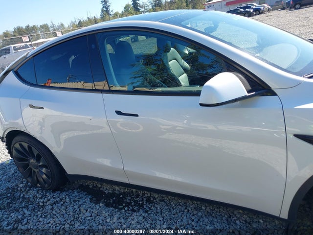 7SAYGDEFXNF394668 Tesla Model Y Performance Dual Motor All-wheel Drive