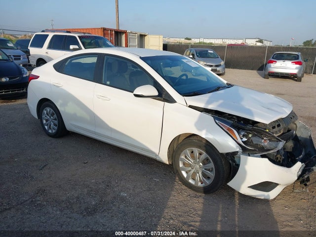 Hyundai ACCENT SE 2018 3KPC24A30JE029756 Image 1